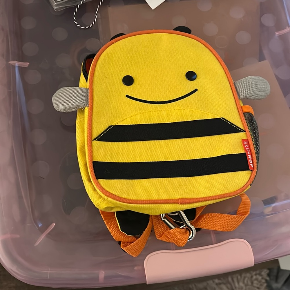 Skip Hop Bee backpack with leash